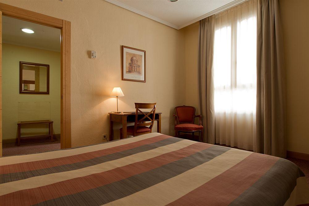Hotel Mediterraneo Valence Extérieur photo